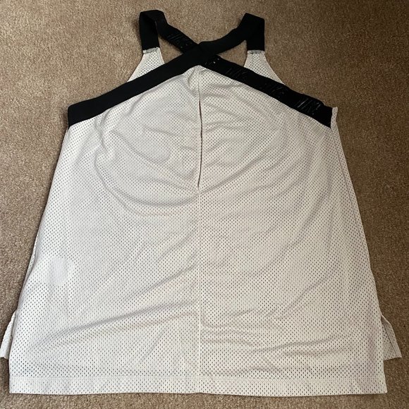 Dri-Fit Nike Workout Tank Bundle - Picture 6 of 6